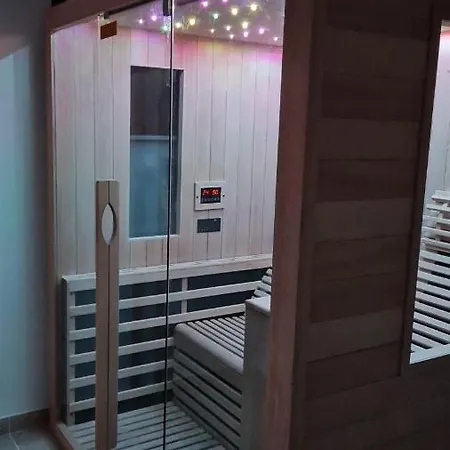 Feriehus Lux Stone House With Pool, Jacuzzi, Sauna Near