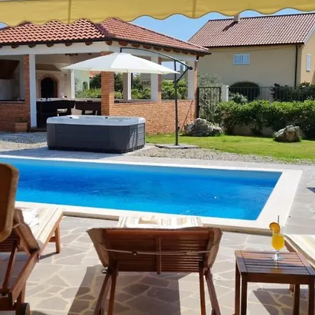 Lux Stone House With Pool, Jacuzzi, Sauna Near Feriehus *