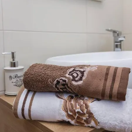 Lux Stone House With Pool, Jacuzzi, Sauna Near * Vrsi