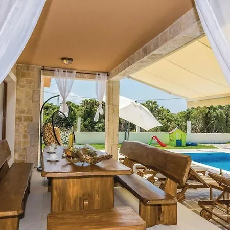 Lux Stone House With Pool, Jacuzzi, Sauna Near Σπίτι διακοπών *