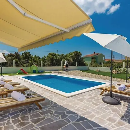 Lux Stone House With Pool, Jacuzzi, Sauna Near *