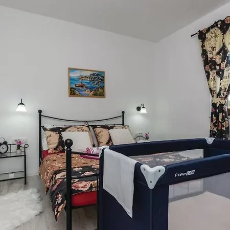Lux Stone House With Pool, Jacuzzi, Sauna Near Σπίτι διακοπών Vrsi