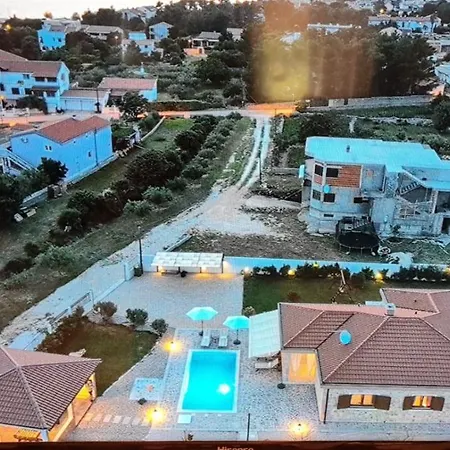 Lux Stone House With Pool, Jacuzzi, Sauna Near Vrsi