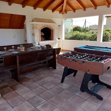Lux Stone House With Pool, Jacuzzi, Sauna Near Σπίτι διακοπών *